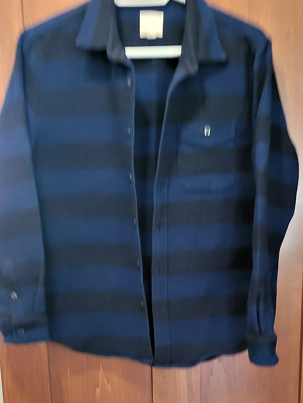 American Eagle Men's Striped Button Down Flanne Shirt. Size Large. EUC.
